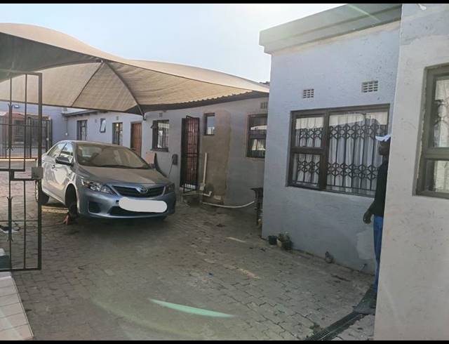 2 BEDROOM HOUSE FOR SALE IN KAALFONTEIN